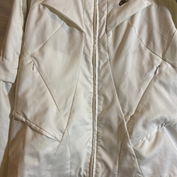 Nike - Picture 3 of 8